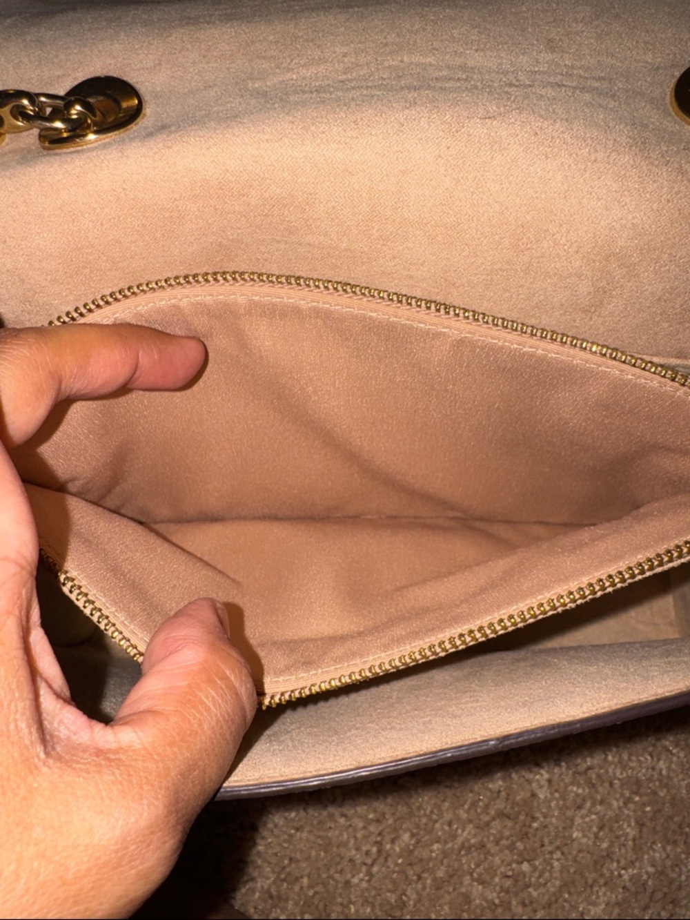 Coach Pebbled Leather Shoulder Bag in Ivory with Gold Hardware authentic - Picture 8 of 9